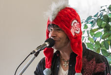 Entertainment at the Walnut Creek Amish Flea Market in holmes County near Sugarcreek,Ohio in Amish Country,shop antiques and more