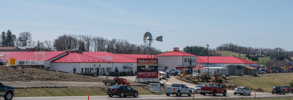 Walnut Creek Amish Flea Market in holmes County near Sugarcreek,Ohio in Amish Country,shop antiques and more